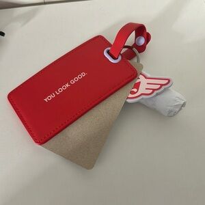 Glossier DC Luggage Tag ✈️ Key Chain